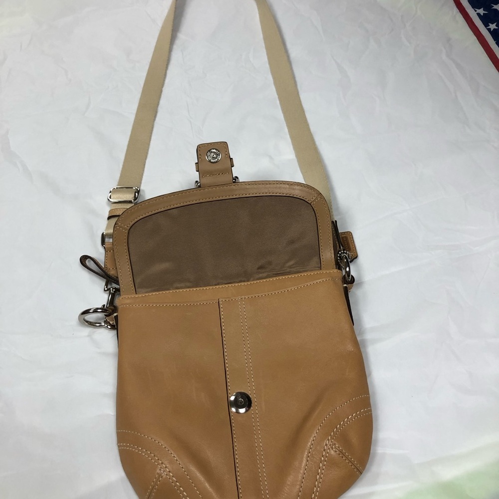 Coach Two-Tone Tan Leather Crossbody Bag - Picture 10 of 14